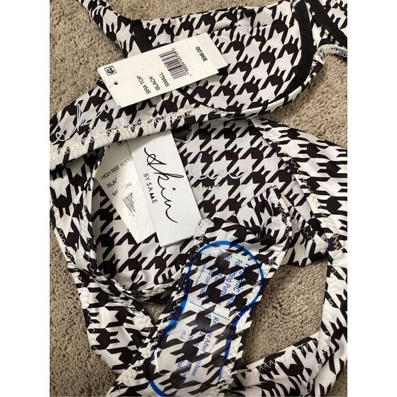 New SKIN BY SAME houndstooth bikini. Retails $220. S-top/M-bottom - Picture 11 of 11